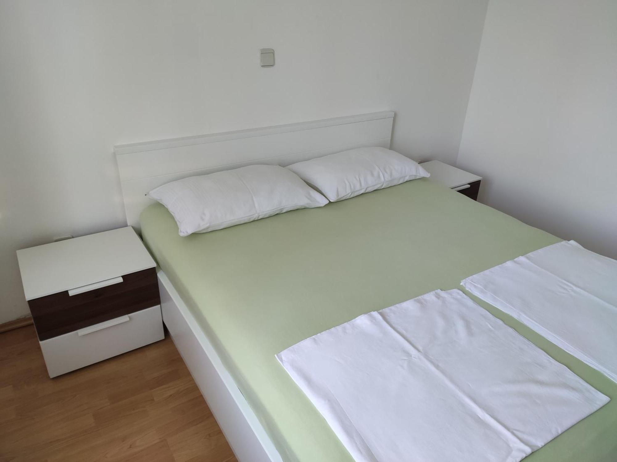 Apartment With Private Garden And The Terrace Ev Station Available Crikvenica Eksteriør bilde